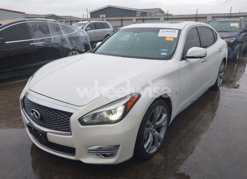 Photo 2 of 2018 Infiniti Q70l 3.7 LUXE (VIN JN1BY1PP3JM330478)