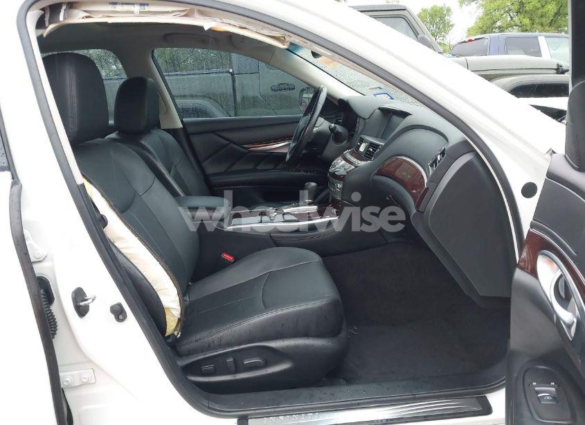 Photo 5 of 2018 Infiniti Q70l 3.7 LUXE (VIN JN1BY1PP3JM330478)