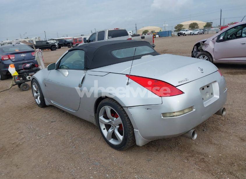 Photo 3 of 2007 Nissan 350z TOURING (VIN JN1BZ36AX7M652310)