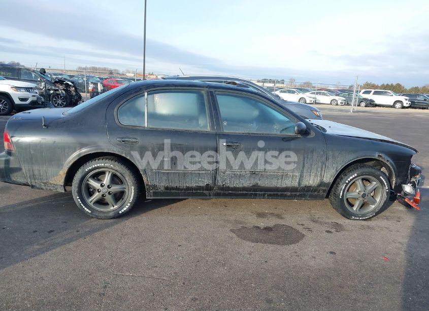 Photo 13 of 1999 Nissan Maxima GLE/GXE/SE/SE-L (VIN JN1CA21A0XT700187)