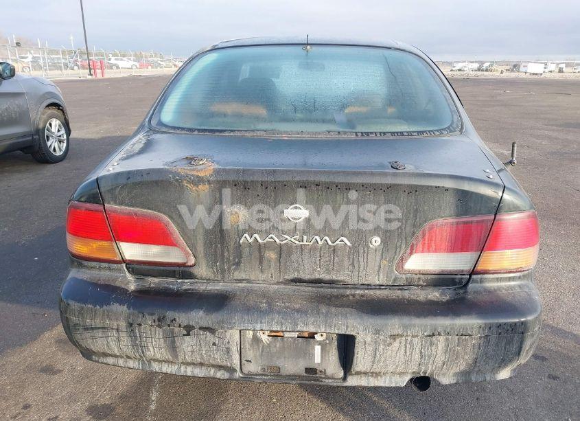 Photo 16 of 1999 Nissan Maxima GLE/GXE/SE/SE-L (VIN JN1CA21A0XT700187)