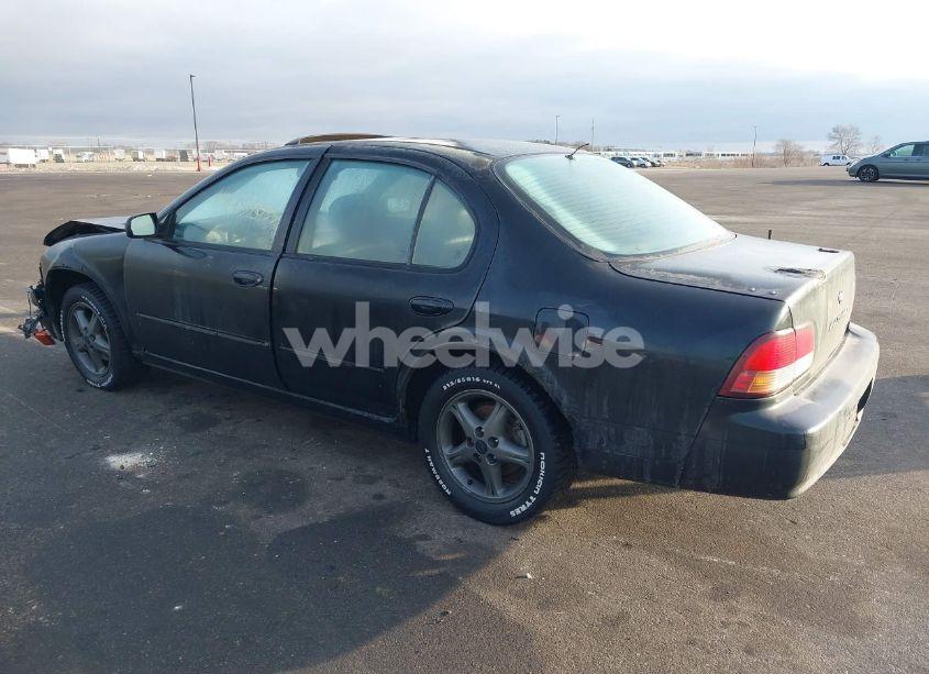 Photo 3 of 1999 Nissan Maxima GLE/GXE/SE/SE-L (VIN JN1CA21A0XT700187)