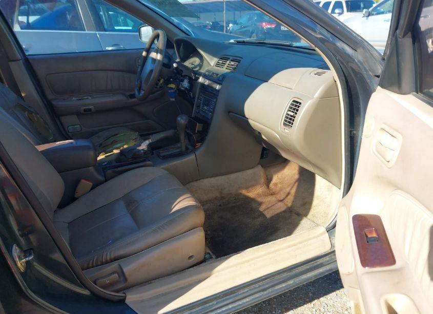 Photo 5 of 1998 Nissan Maxima GLE/GXE/SE (VIN JN1CA21A3WT402294)