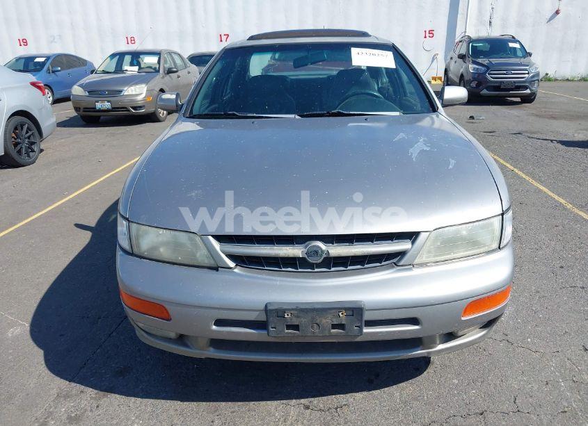 Photo 6 of 1998 Nissan Maxima GLE/GXE/SE (VIN JN1CA21A6WT301301)
