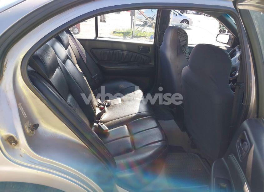 Photo 8 of 1998 Nissan Maxima GLE/GXE/SE (VIN JN1CA21A6WT301301)