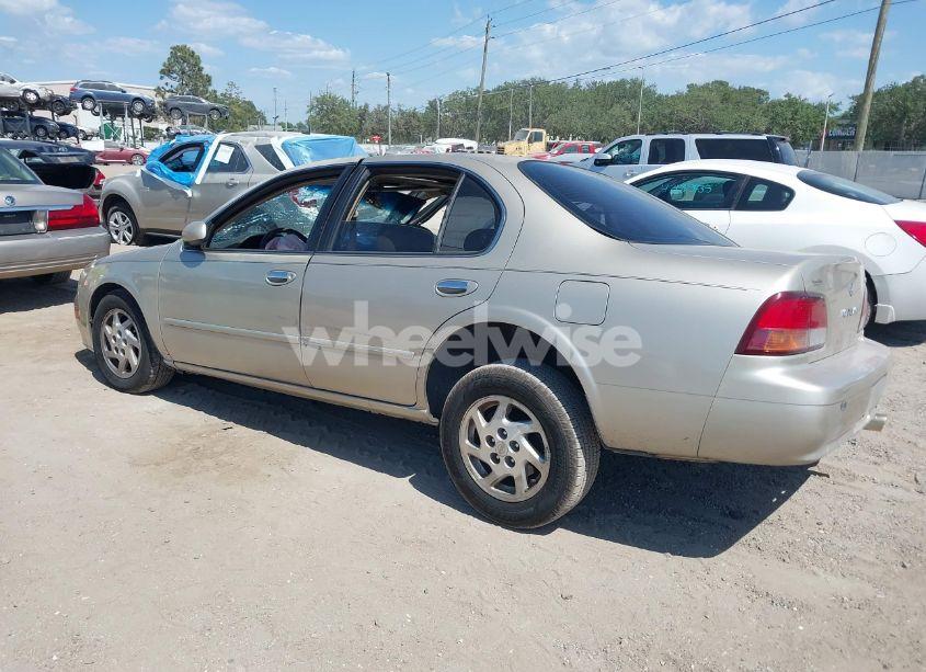 Photo 3 of 1999 Nissan Maxima GLE/GXE/SE/SE-L (VIN JN1CA21A8XT109136)