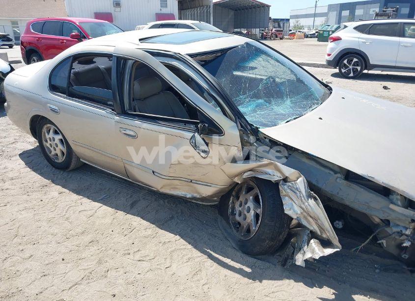 Photo 6 of 1999 Nissan Maxima GLE/GXE/SE/SE-L (VIN JN1CA21A8XT109136)