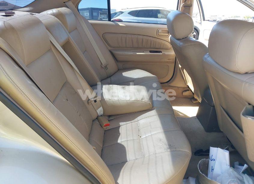 Photo 8 of 1999 Nissan Maxima GLE/GXE/SE/SE-L (VIN JN1CA21A8XT109136)