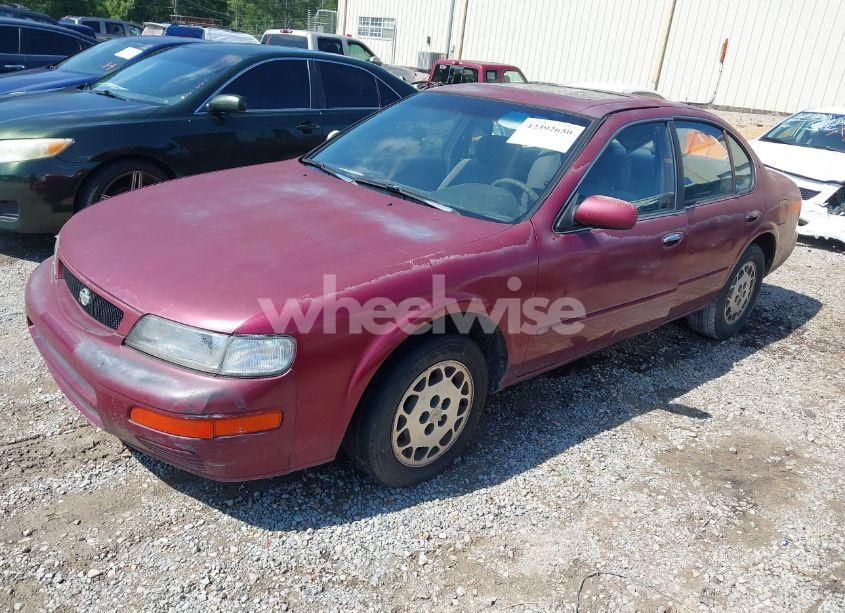 Photo 2 of 1995 Nissan Maxima GLE/GXE/SE (VIN JN1CA21D0ST641936)