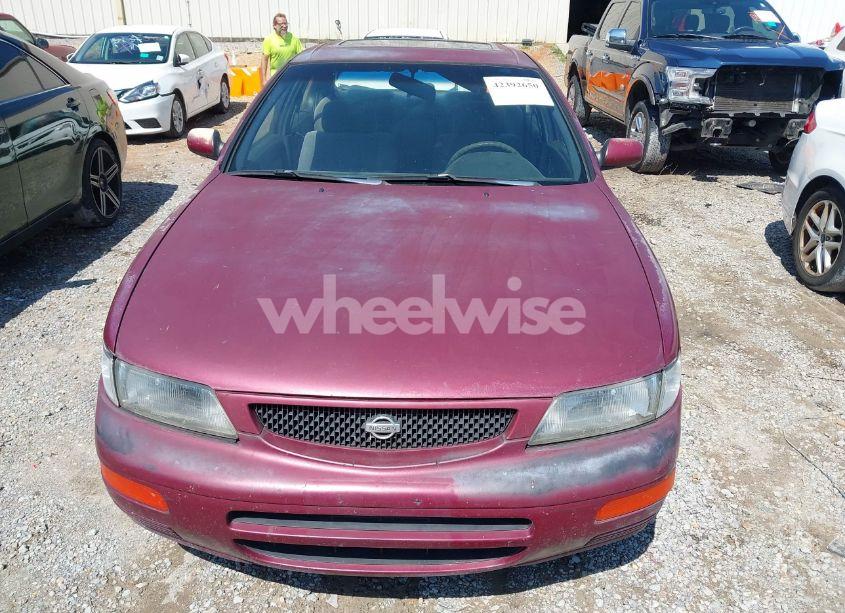 Photo 6 of 1995 Nissan Maxima GLE/GXE/SE (VIN JN1CA21D0ST641936)