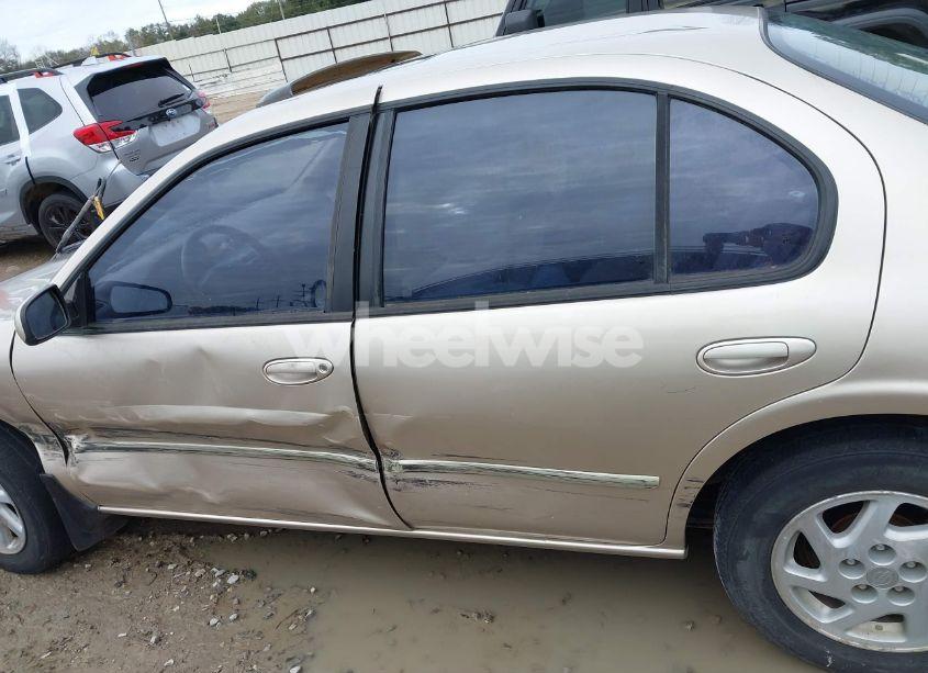 Photo 14 of 1996 Nissan Maxima GLE/GXE/SE (VIN JN1CA21D0TT704597)