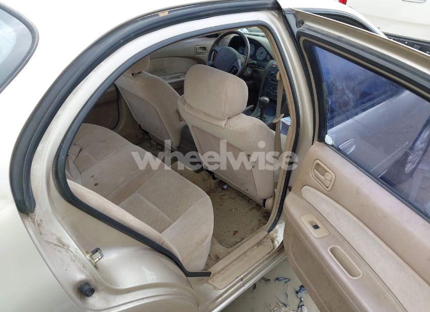 Photo 8 of 1996 Nissan Maxima GLE/GXE/SE (VIN JN1CA21D0TT704597)