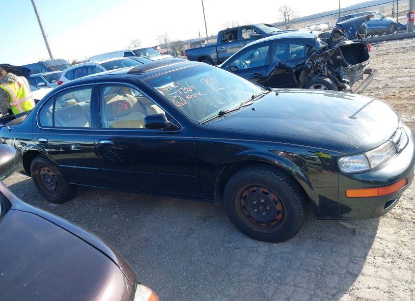 Photo 13 of 1998 Nissan Maxima GLE/GXE/SE (VIN JN1CA21D0WM905429)