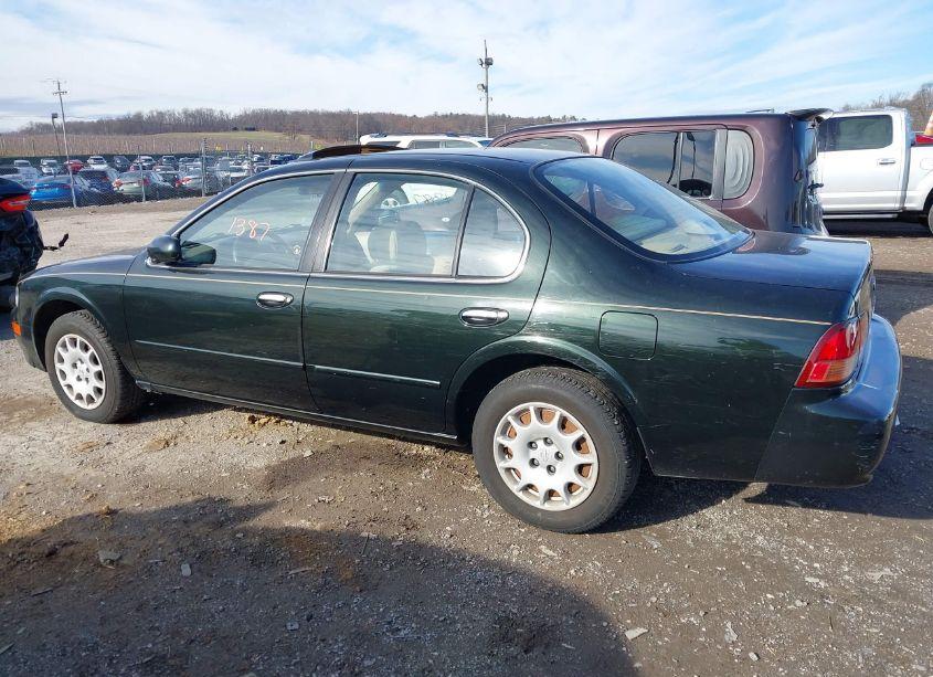 Photo 14 of 1998 Nissan Maxima GLE/GXE/SE (VIN JN1CA21D0WM905429)