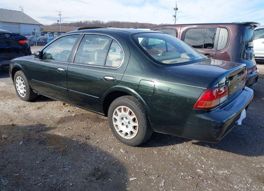 Photo 3 of 1998 Nissan Maxima GLE/GXE/SE (VIN JN1CA21D0WM905429)