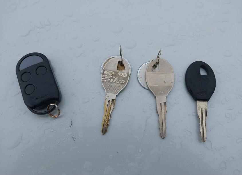 Photo 11 of 1998 Nissan Maxima GLE/GXE/SE (VIN JN1CA21D0WT525464)