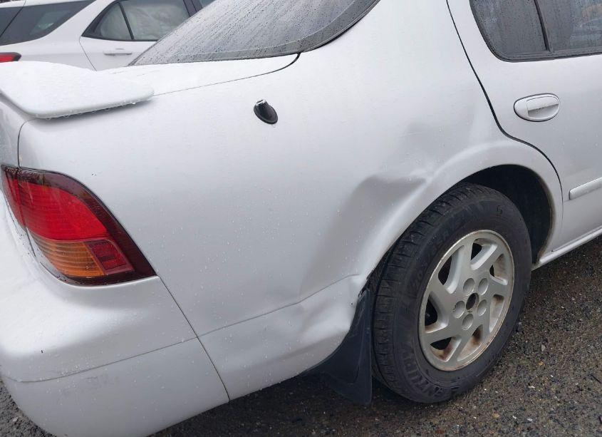 Photo 6 of 1998 Nissan Maxima GLE/GXE/SE (VIN JN1CA21D0WT525464)