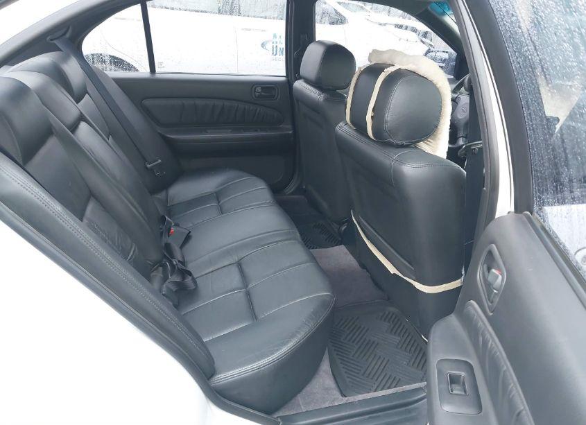 Photo 8 of 1998 Nissan Maxima GLE/GXE/SE (VIN JN1CA21D0WT525464)