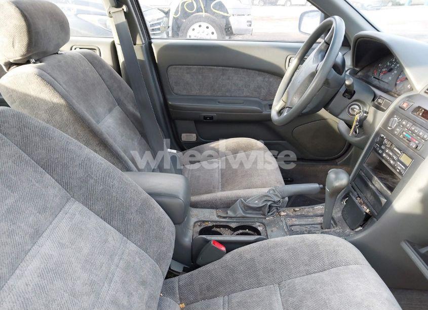 Photo 5 of 1999 Nissan Maxima GLE/GXE/SE/SE-L (VIN JN1CA21D0XT806150)