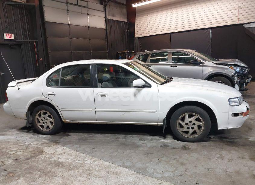 Photo 13 of 1995 Nissan Maxima GLE/GXE/SE (VIN JN1CA21D1ST012766)