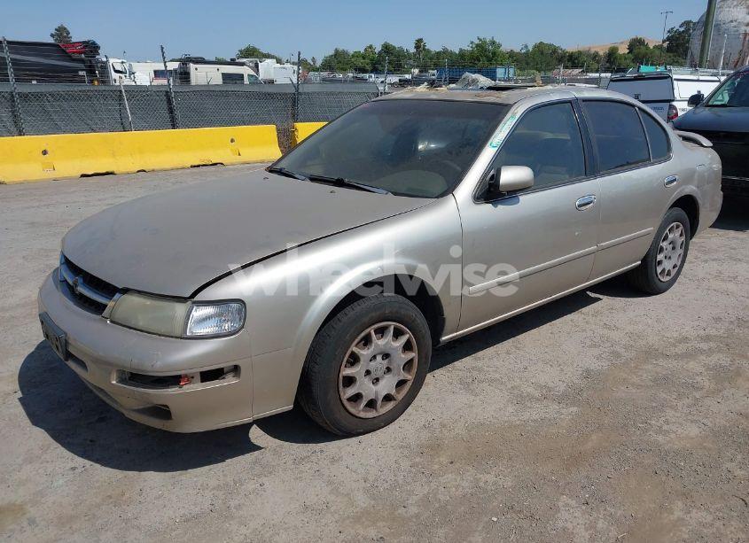 Photo 2 of 1999 Nissan Maxima GLE/GXE/SE/SE-L (VIN JN1CA21D1XM415860)