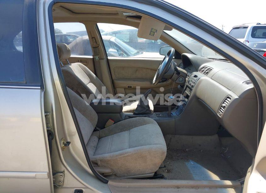 Photo 5 of 1999 Nissan Maxima GLE/GXE/SE/SE-L (VIN JN1CA21D1XM415860)