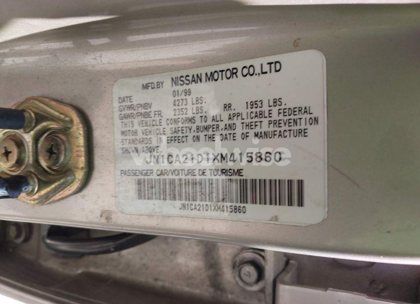 Photo 9 of 1999 Nissan Maxima GLE/GXE/SE/SE-L (VIN JN1CA21D1XM415860)