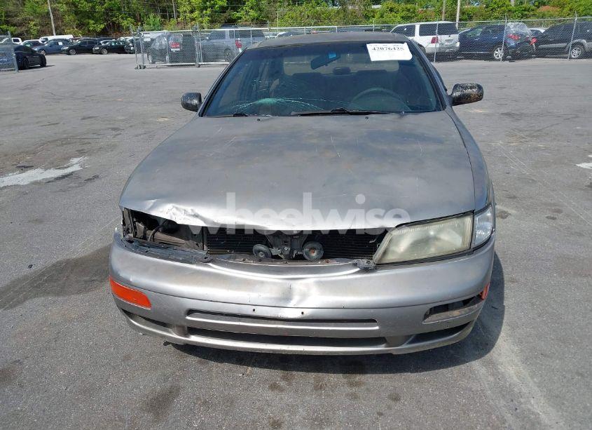 Photo 13 of 1999 Nissan Maxima GLE/GXE/SE/SE-L (VIN JN1CA21D1XT202977)