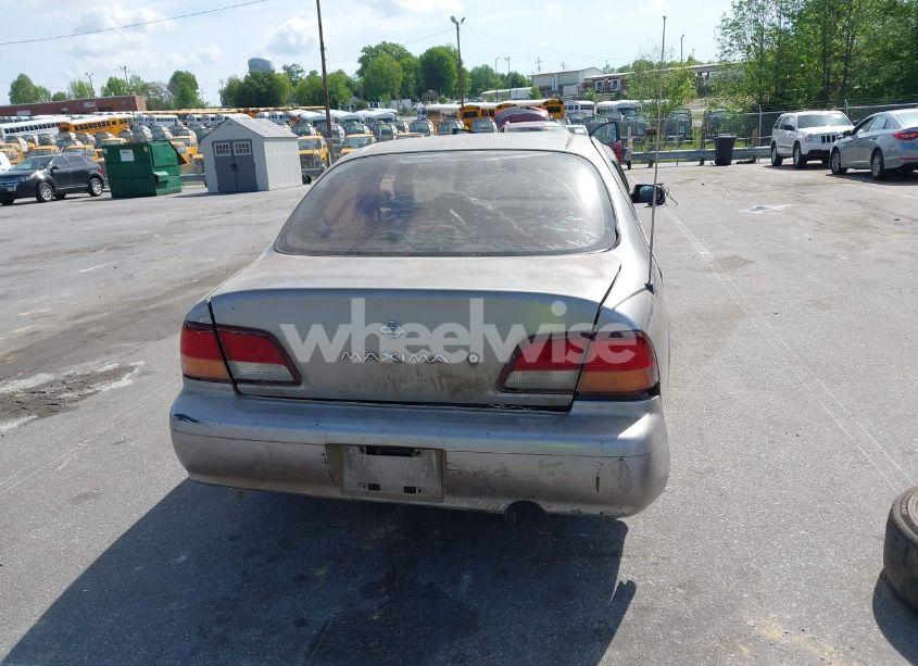 Photo 17 of 1999 Nissan Maxima GLE/GXE/SE/SE-L (VIN JN1CA21D1XT202977)