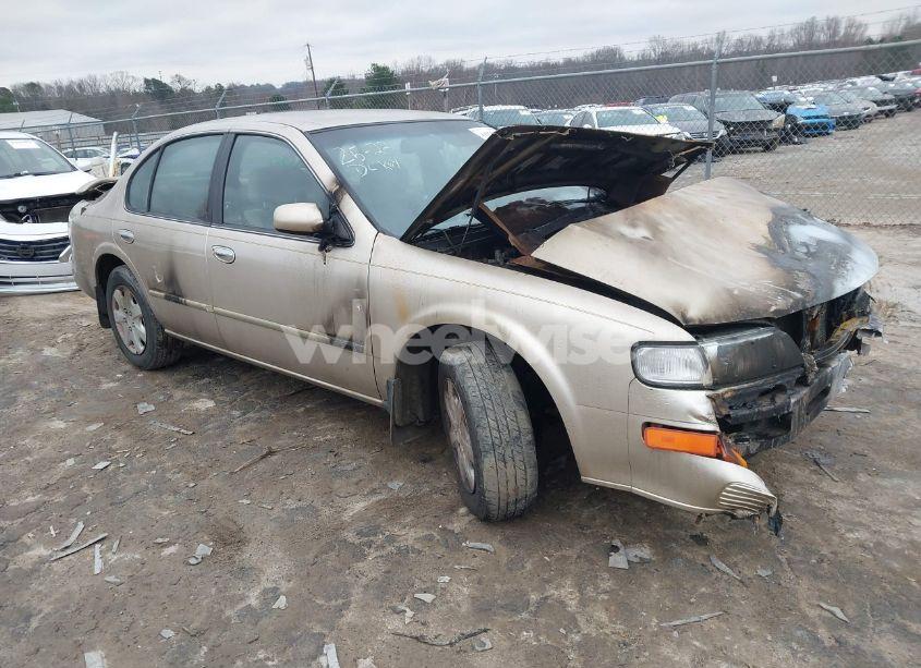 1995 Nissan Maxima GLE/GXE/SE (VIN JN1CA21D3ST088070) main photo