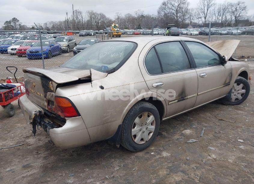 Photo 4 of 1995 Nissan Maxima GLE/GXE/SE (VIN JN1CA21D3ST088070)