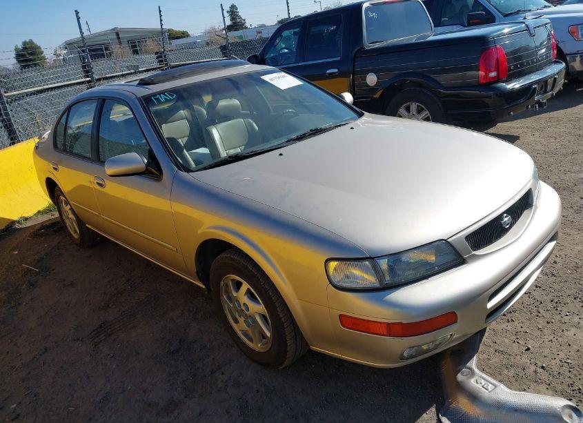 1996 Nissan Maxima GLE/GXE/SE (VIN JN1CA21D3TT103295) main photo