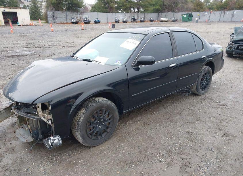 Photo 2 of 1998 Nissan Maxima GLE/GXE/SE (VIN JN1CA21D3WM911998)