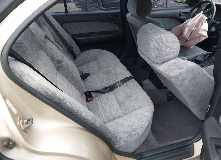 Photo 8 of 1998 Nissan Maxima GLE/GXE/SE (VIN JN1CA21D3WM911998)