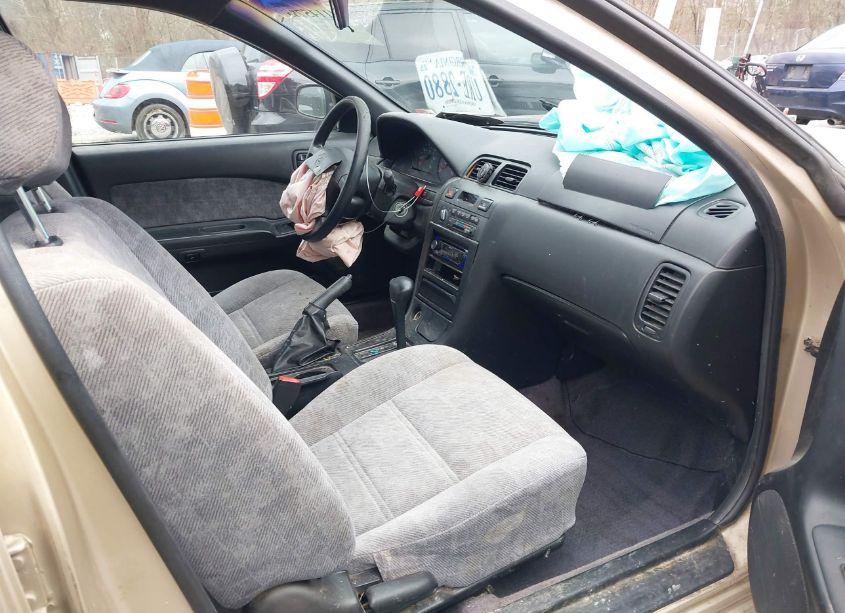 Photo 5 of 1998 Nissan Maxima GLE/GXE/SE (VIN JN1CA21D3WT524177)