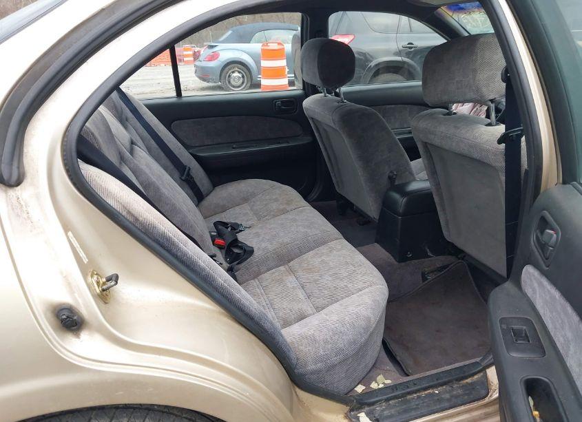 Photo 8 of 1998 Nissan Maxima GLE/GXE/SE (VIN JN1CA21D3WT524177)