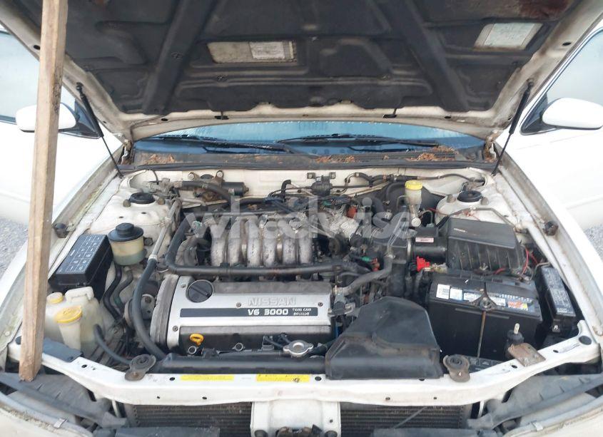 Photo 10 of 1999 Nissan Maxima GLE/GXE/SE/SE-L (VIN JN1CA21D3XT214595)