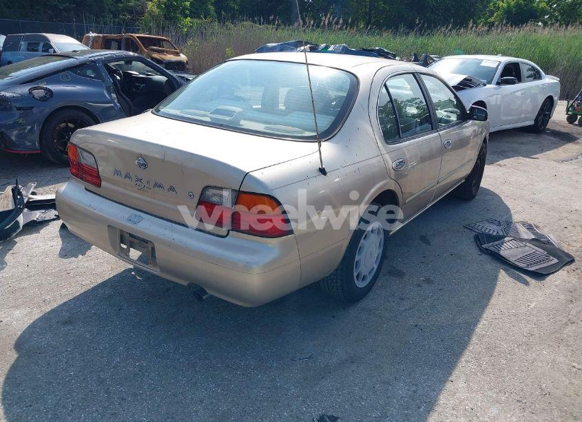 Photo 4 of 1996 Nissan Maxima GLE/GXE/SE (VIN JN1CA21D4TM409657)