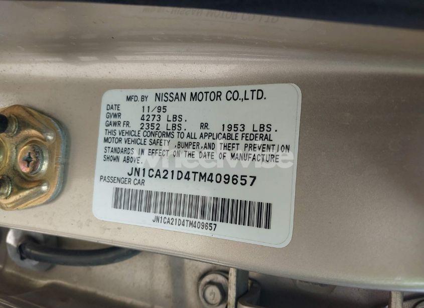 Photo 9 of 1996 Nissan Maxima GLE/GXE/SE (VIN JN1CA21D4TM409657)