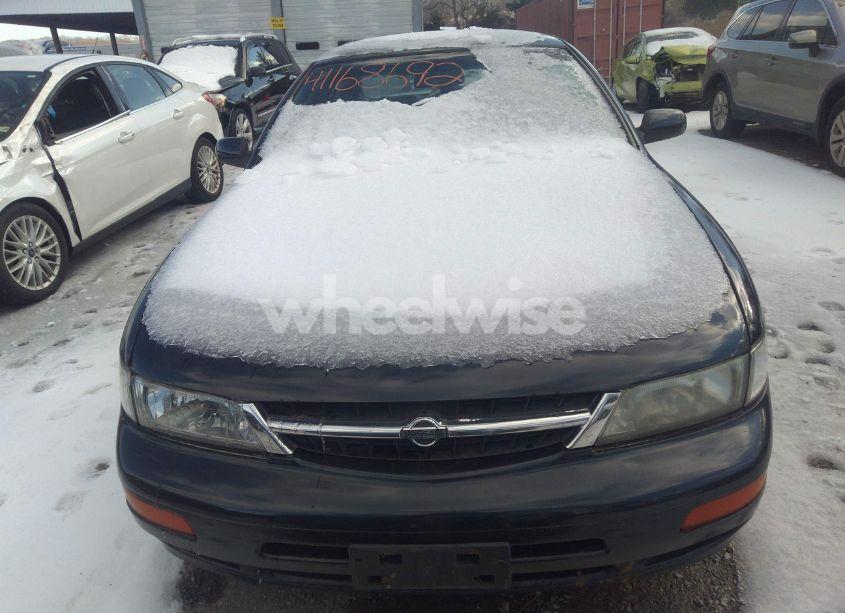 Photo 12 of 1997 Nissan Maxima GLE/GXE/SE (VIN JN1CA21D4VT211850)