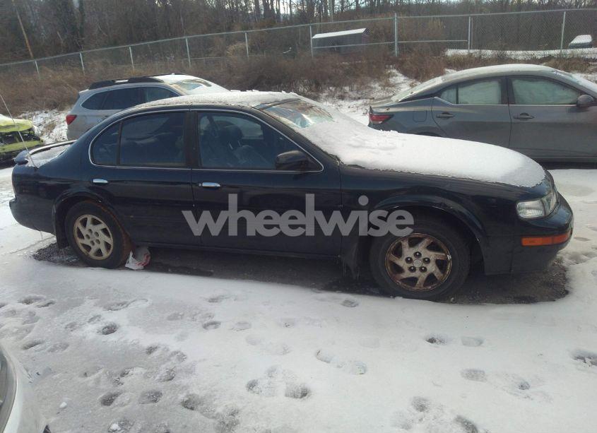 Photo 13 of 1997 Nissan Maxima GLE/GXE/SE (VIN JN1CA21D4VT211850)