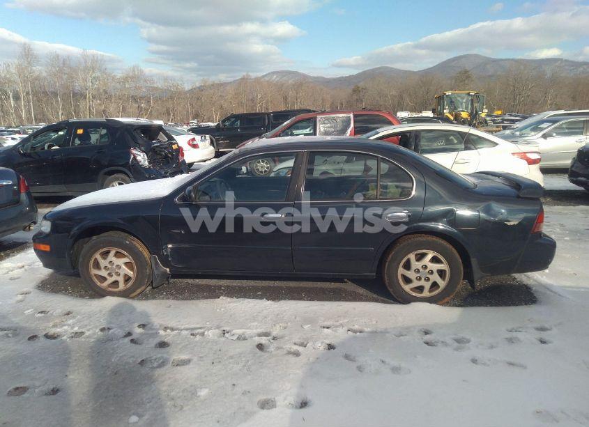 Photo 14 of 1997 Nissan Maxima GLE/GXE/SE (VIN JN1CA21D4VT211850)