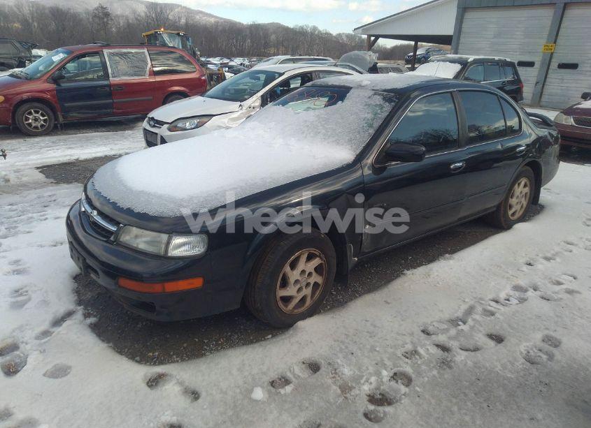 Photo 2 of 1997 Nissan Maxima GLE/GXE/SE (VIN JN1CA21D4VT211850)
