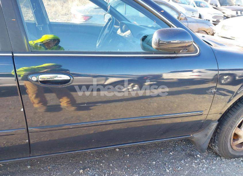 Photo 21 of 1997 Nissan Maxima GLE/GXE/SE (VIN JN1CA21D4VT211850)