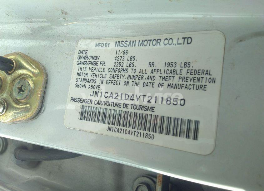 Photo 9 of 1997 Nissan Maxima GLE/GXE/SE (VIN JN1CA21D4VT211850)