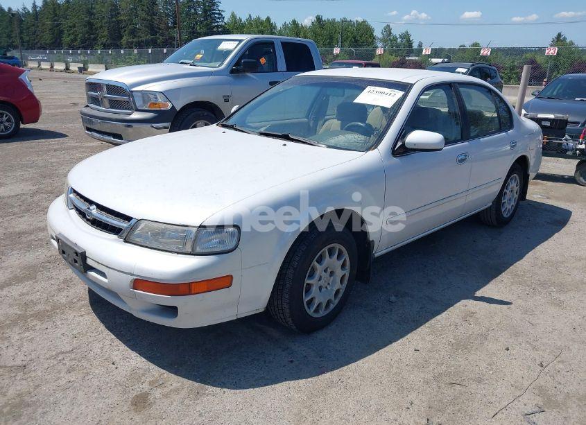 Photo 2 of 1997 Nissan Maxima GLE/GXE/SE (VIN JN1CA21D4VT819884)