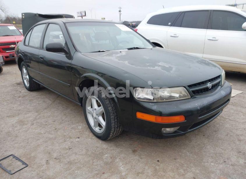1998 Nissan Maxima GLE/GXE/SE (VIN JN1CA21D4WT605270) main photo
