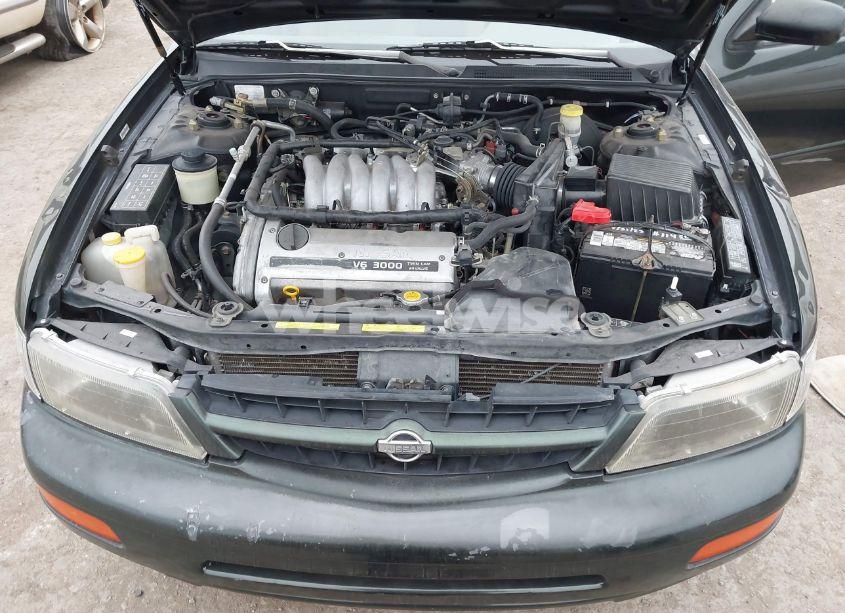 Photo 10 of 1998 Nissan Maxima GLE/GXE/SE (VIN JN1CA21D4WT605270)