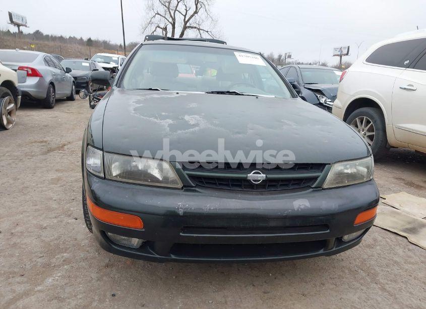 Photo 12 of 1998 Nissan Maxima GLE/GXE/SE (VIN JN1CA21D4WT605270)