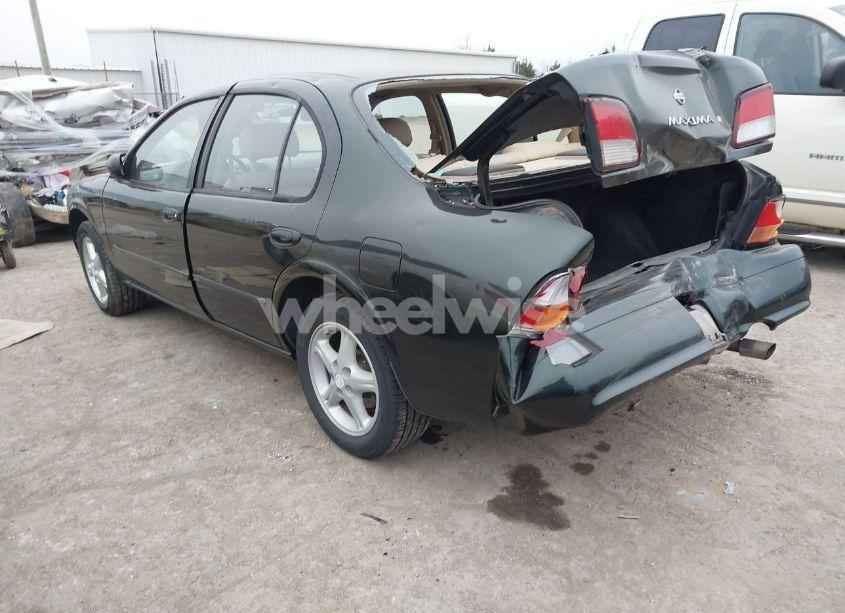 Photo 3 of 1998 Nissan Maxima GLE/GXE/SE (VIN JN1CA21D4WT605270)